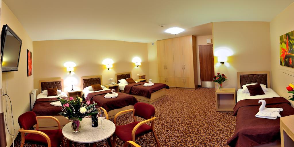 Hotel Partner มินส์ค มาโซเวียซกี ภายนอก รูปภาพ